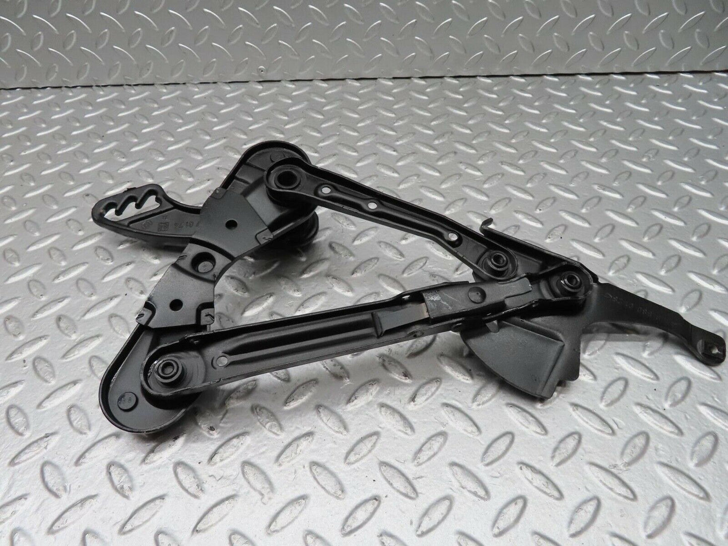 15114 Mercedes-Benz W140 S320 Bonnet Hinge Left Side 1298800128