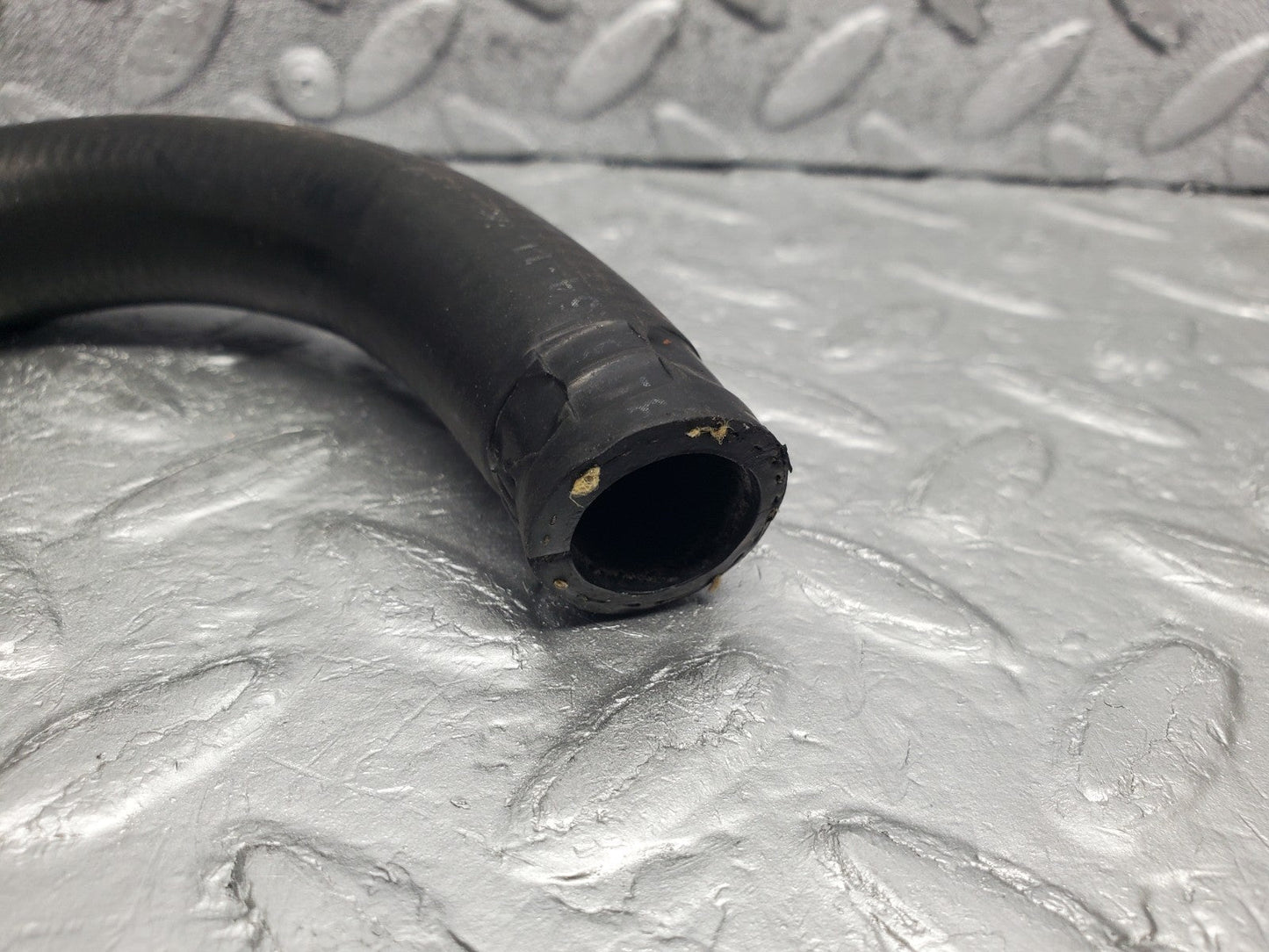 W126 Coupe radiator hose pipe used OEM