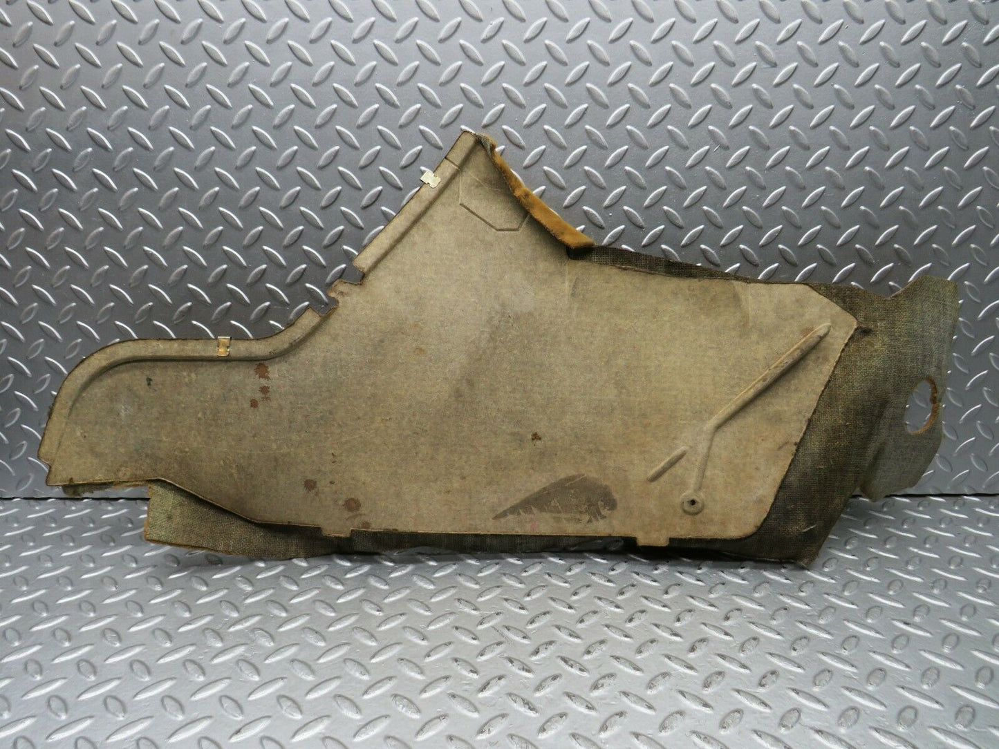 22130 Mercedes-Benz S123 280TE Centre Console Carpet Palomino Left Side