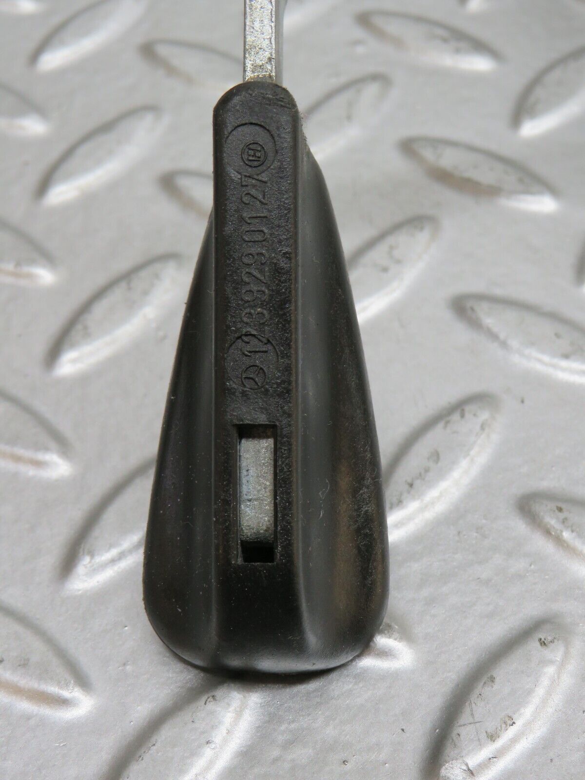 28473 Mercedes-Benz S123 240D Wagon Rear Seat Hardware 1239290127