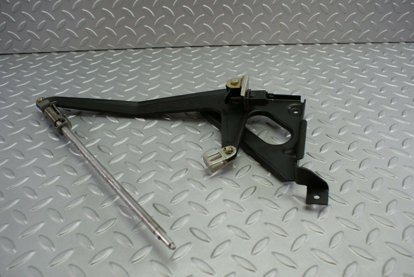 2984 Mercedes-Benz C123 280CE Coupe Handbrake Regulator