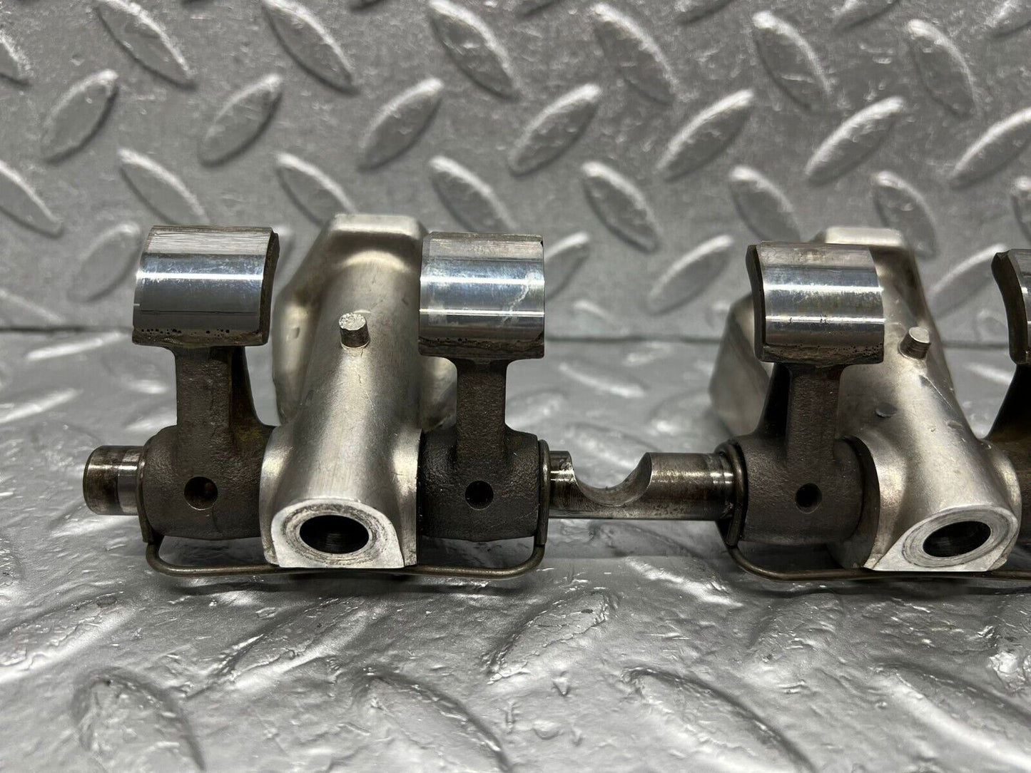 46326 Mercedes-Benz W123 300D Camshaft Rocker Arm 5 Cylinder 6160550010