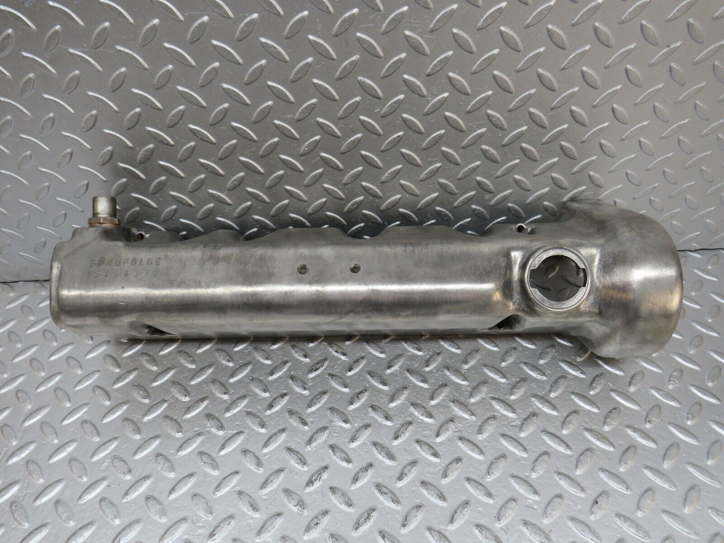 32843 Mercedes-Benz C107 R107 350 V8 Cylinder Head Valve Cover Right Side 1160161905
