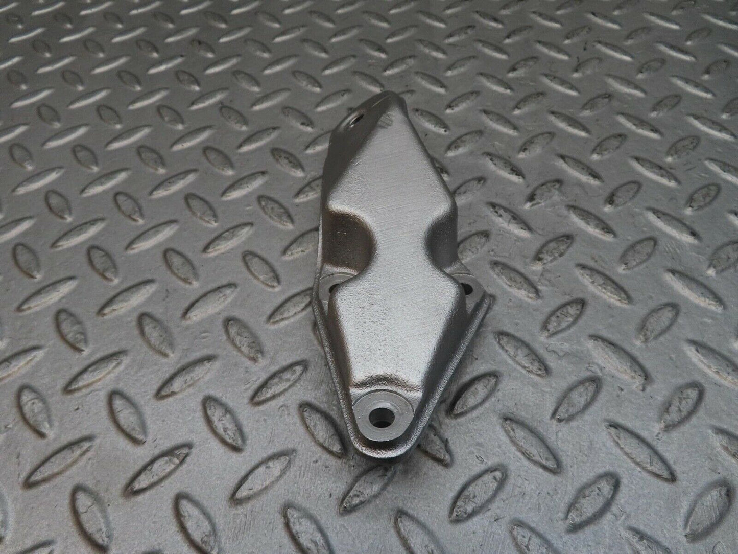 12336 Mercedes-Benz W108 280SE 3.5 Engine Mount Bracket Support 1092410302
