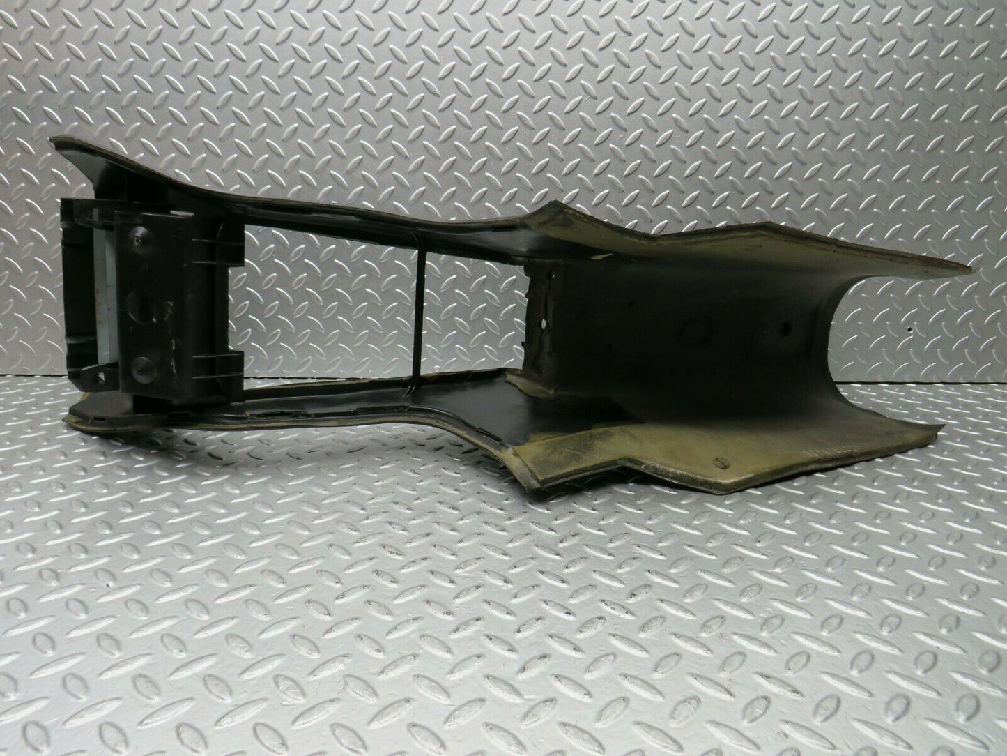 22069 Mercedes-Benz S123 280TE Wagon Centre Console Black