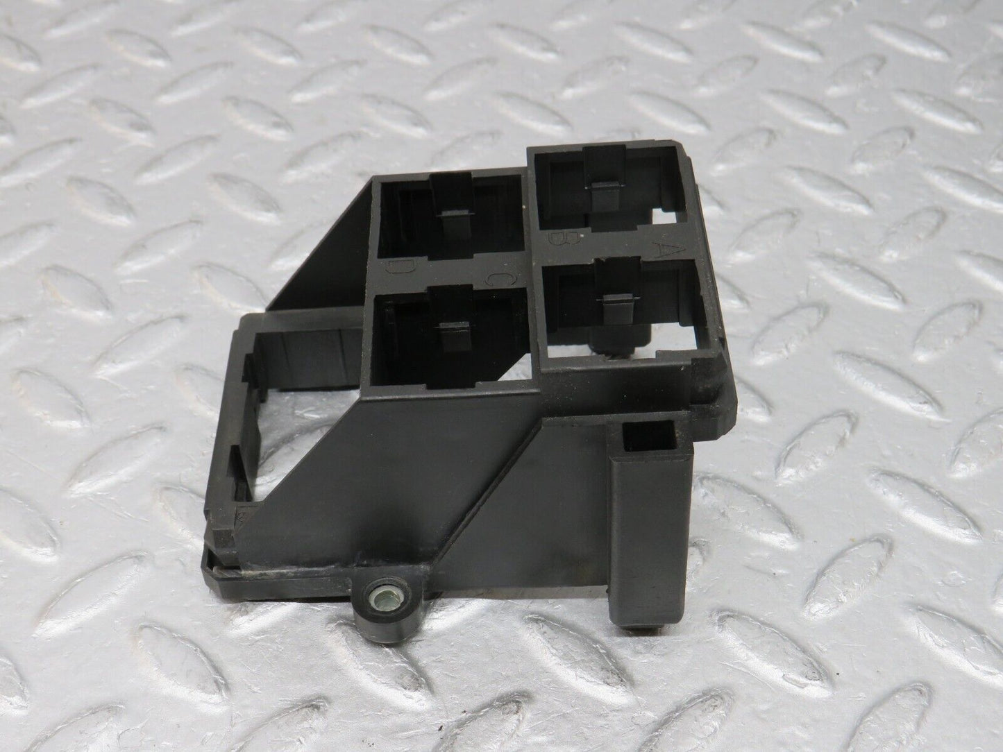 36552 Mercedes-Benz W201 190E 2.0L Relay Holder Bracket 2015451040