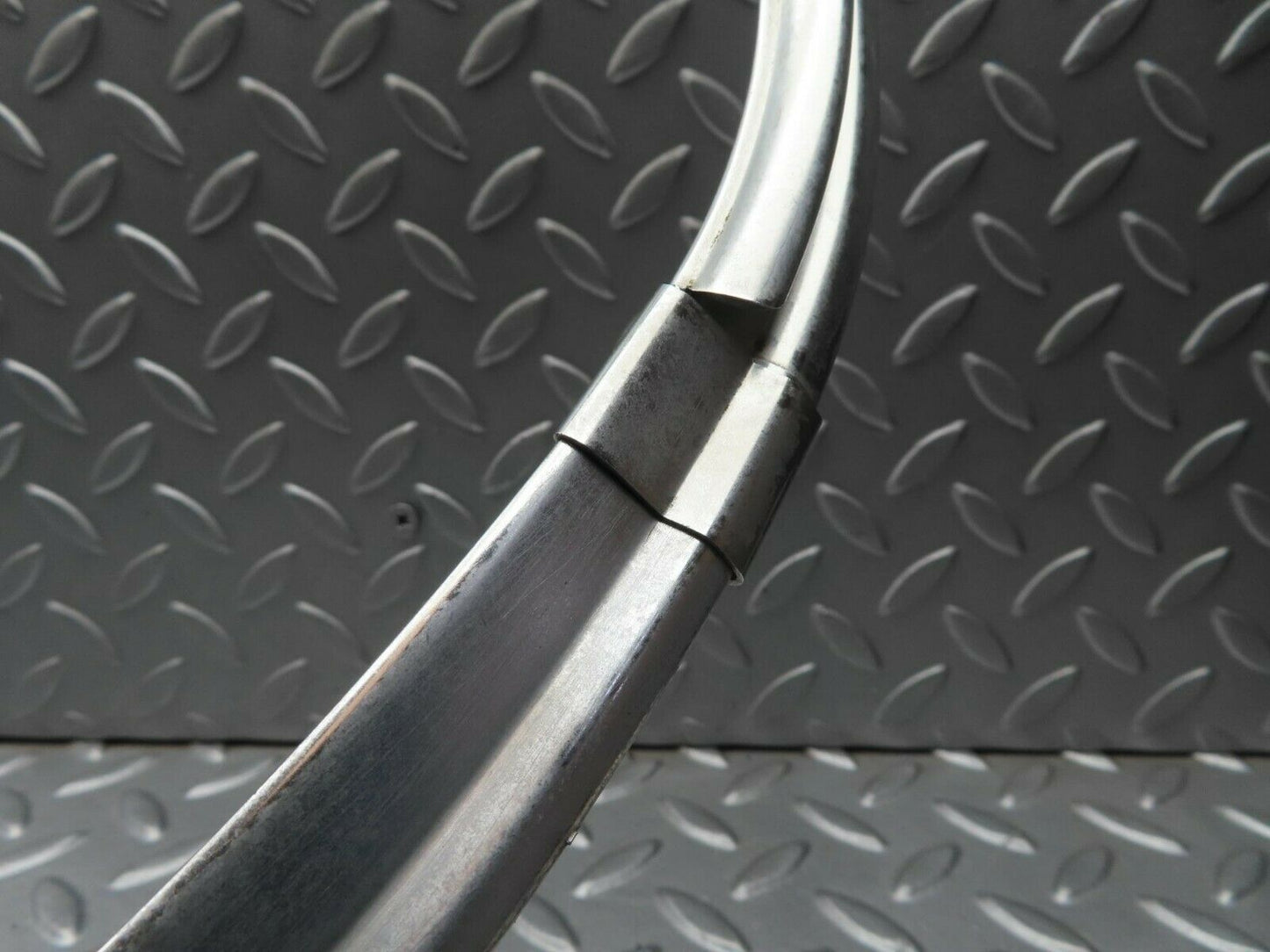 10142 Mercedes-Benz C123 230CE Coupe Rear Windscreen Chrome Trim