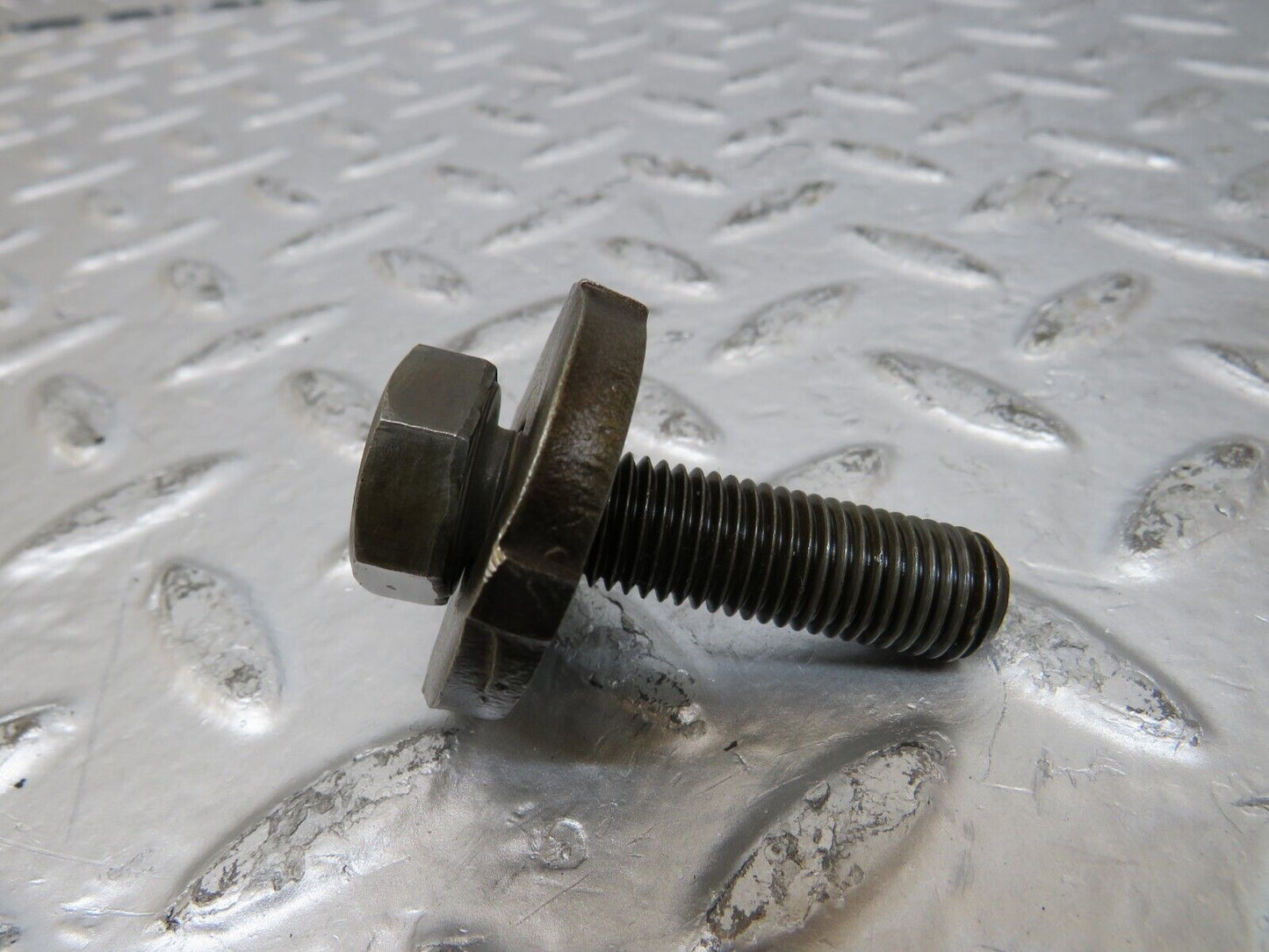 26089 Mercedes-Benz W123 200 Camshaft Timing Gear 1020520201