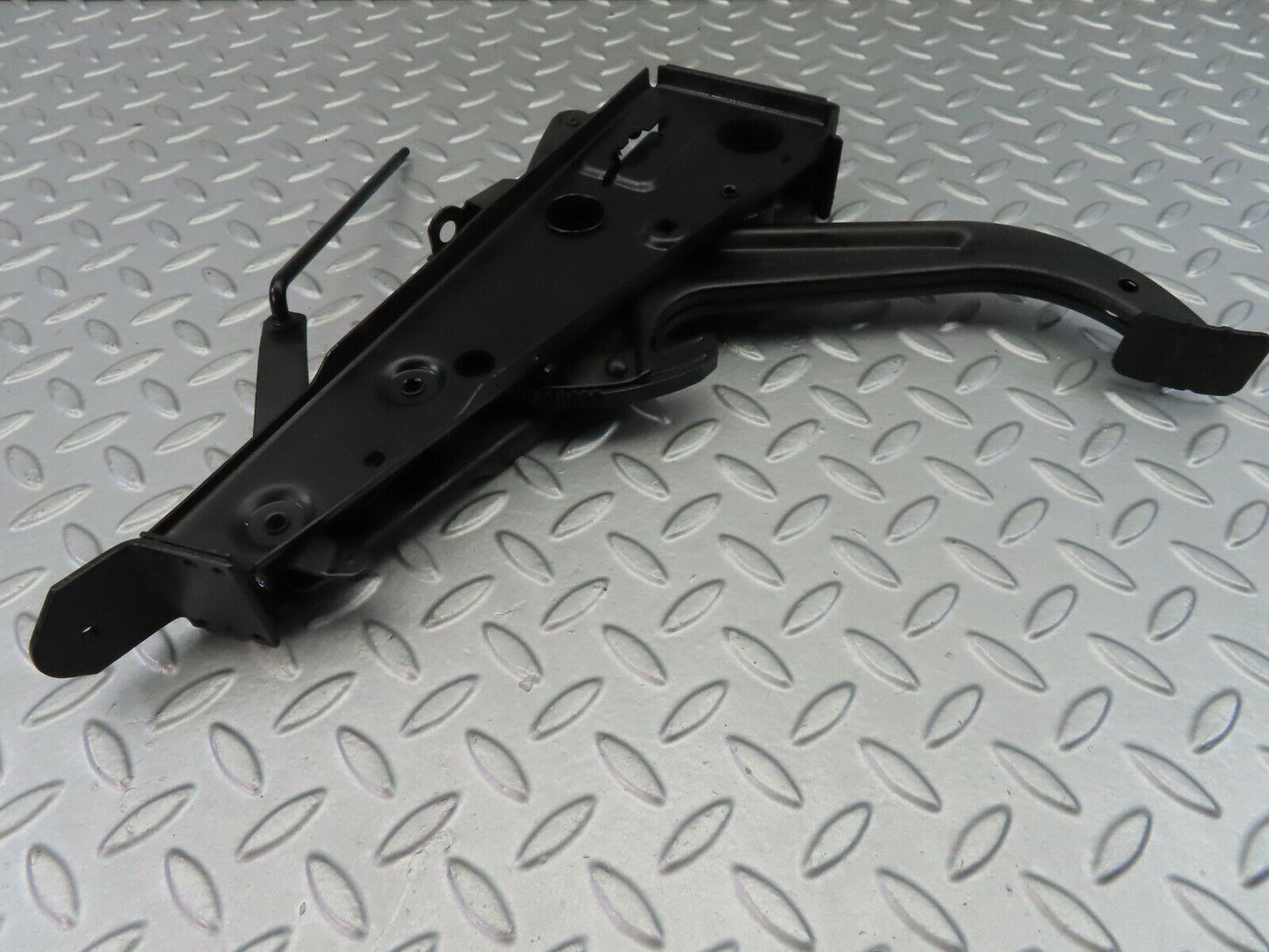 7468 Mercedes-Benz W116 450SSE. Parking Brake Handbrake Pedal