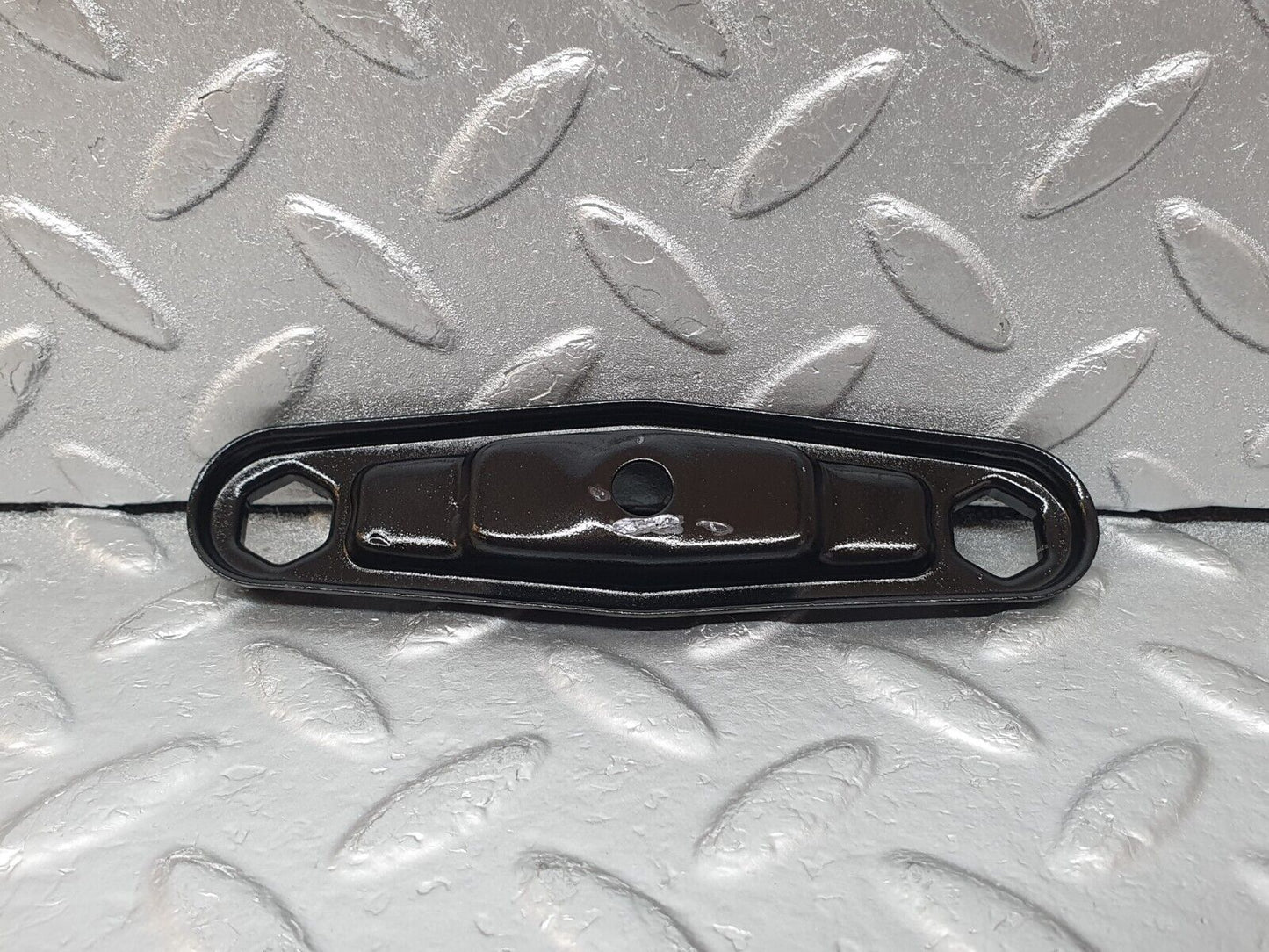44212 Mercedes-Benz C123 230CE Coupe Fuel Injector Bracket