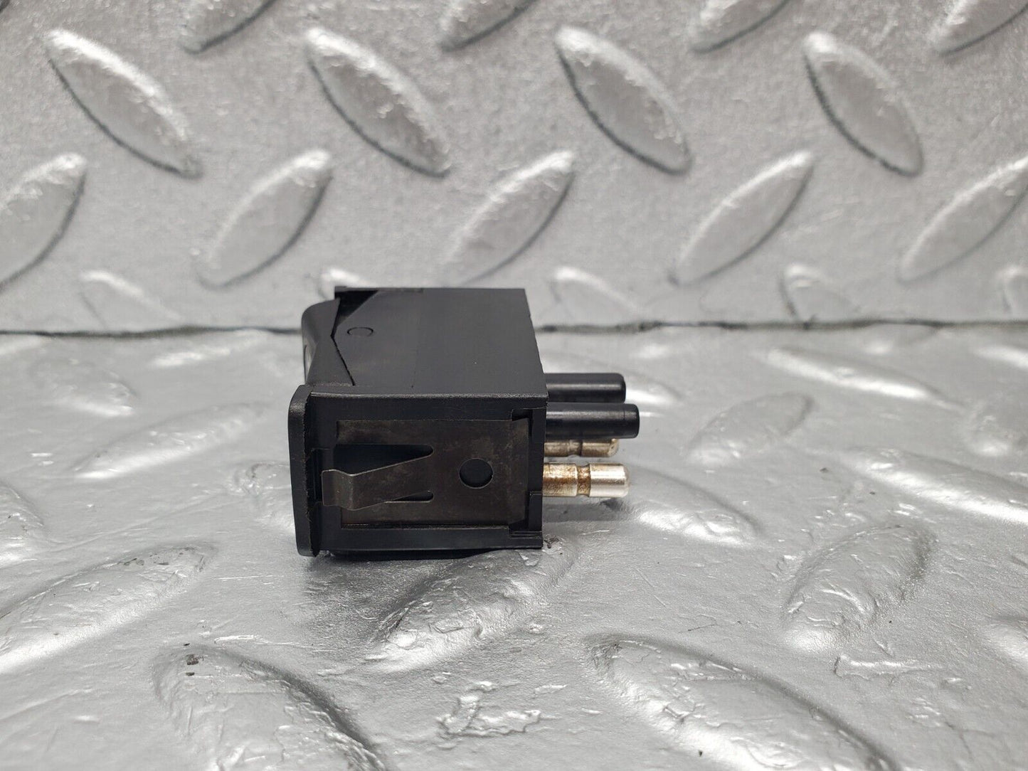 46543 Mercedes-Benz C123 280CE Coupe Interior Light Switch 0008205910