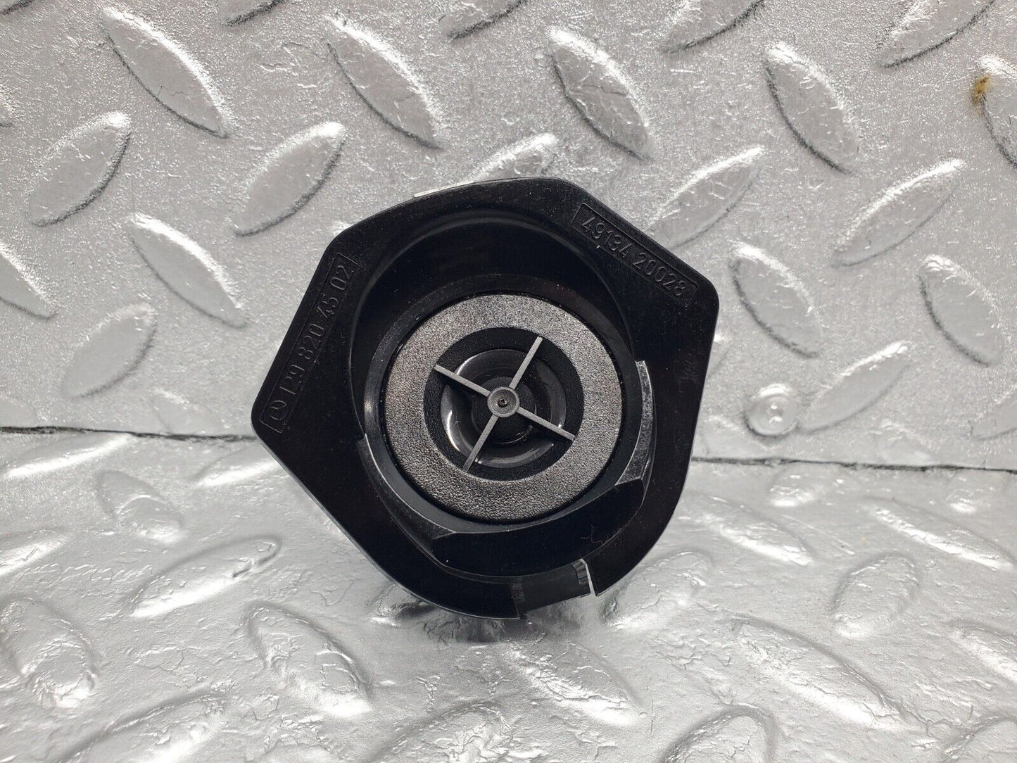 43712598