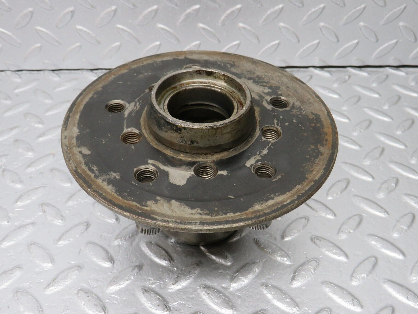 40397 Mercedes-Benz W110 230 Front Wheel Hub