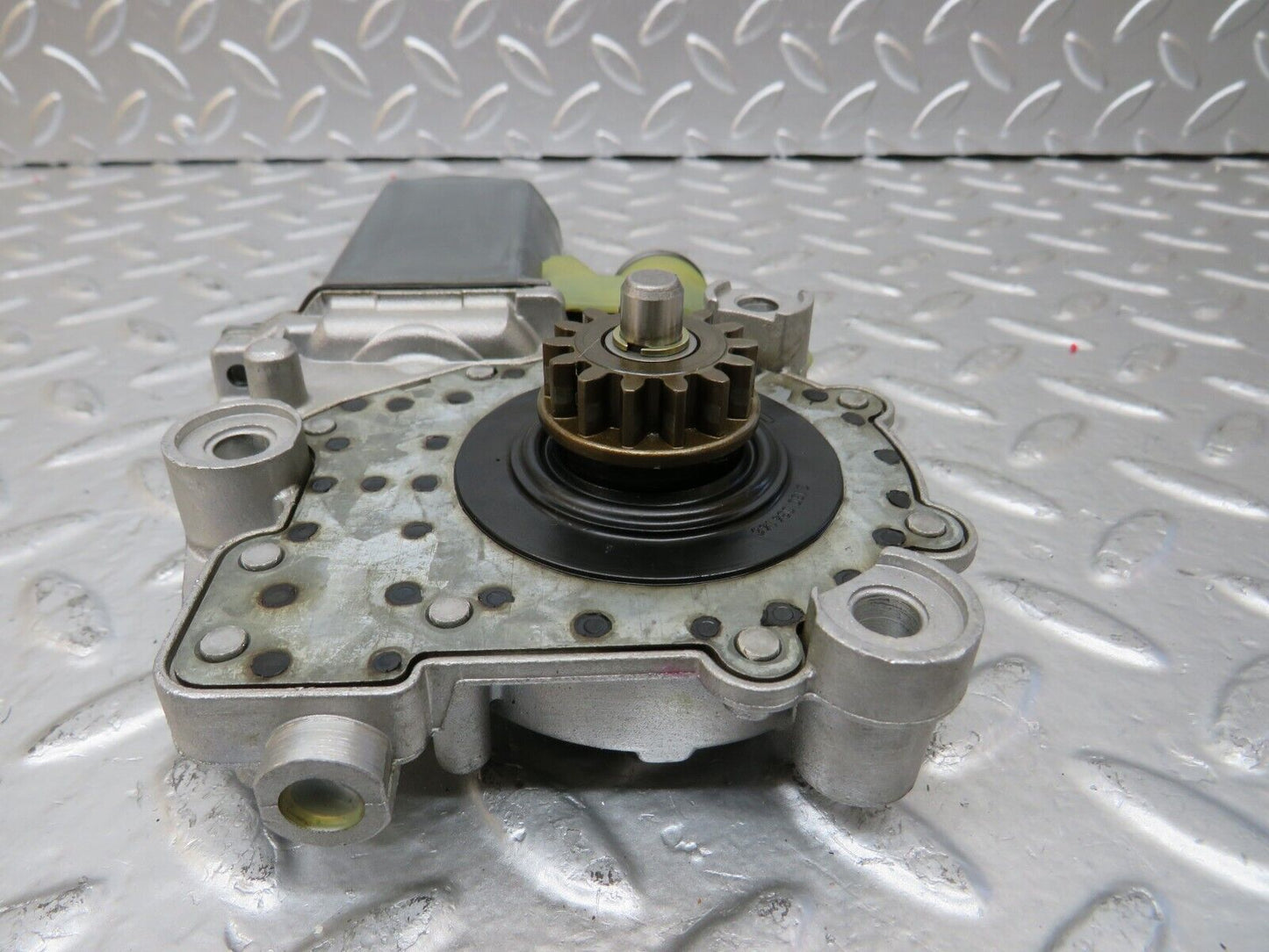 24744 Mercedes-Benz W140 S320 Front Left Window Regulator Motor 1407202746