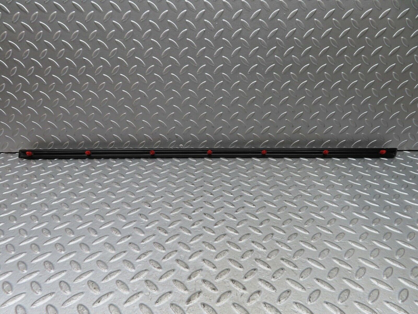19063 Mercedes-Benz W123 300D Rear Right Door Centre Moulding Trim
