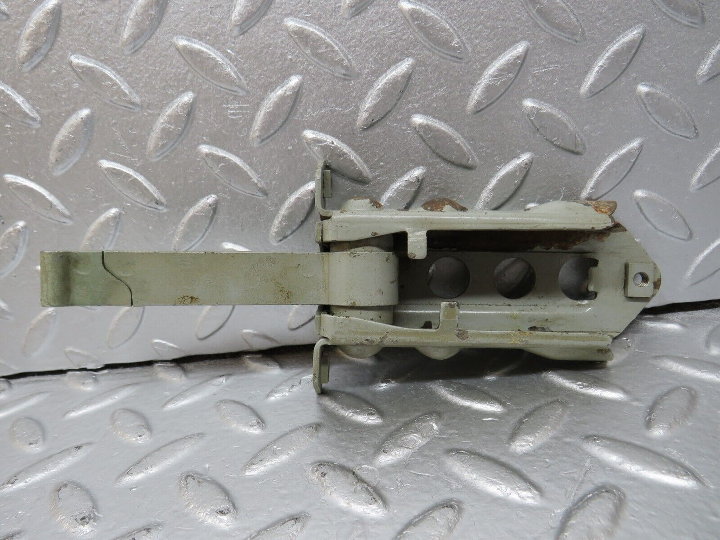 33929 Mercedes-Benz W124 260E Door Safety Check Strap