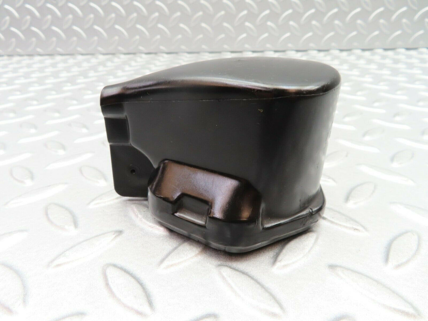 5439 Mercedes-Benz W124 230E Ignition Coil Cover Cap 0001582285