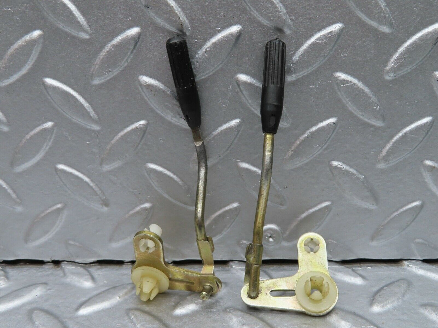 21059 Mercedes-Benz W123 230E Rear Door Lock Knob Pair