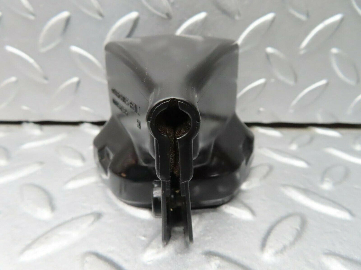 16307 Mercedes-Benz W124 260E Ignition Coil Cover Cap 0001582285