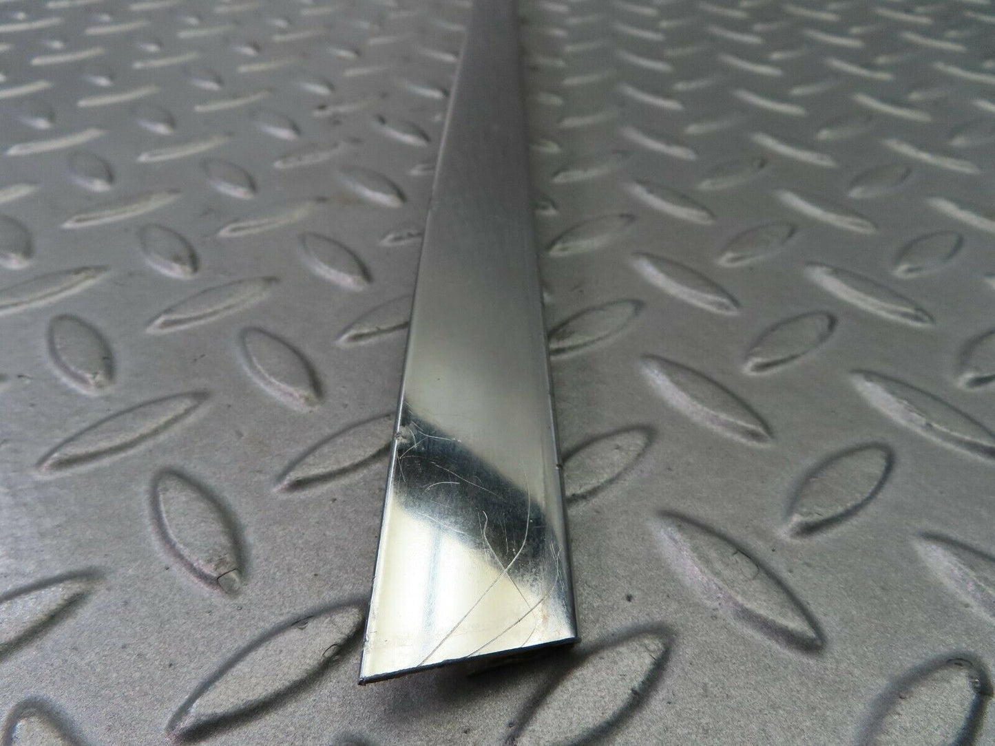 7781 Mercedes-Benz S123 230TE Wagon Door Chrome Window Frame Rear Right