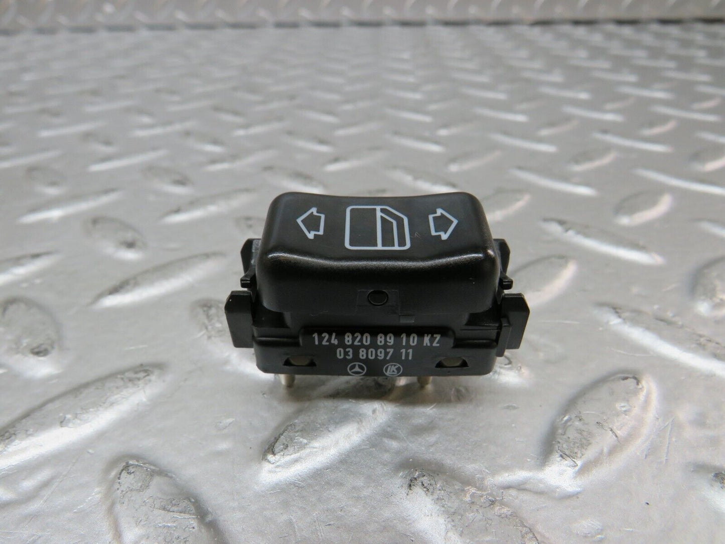 26560 Mercedes-Benz C124 220CE Coupe Left Electric Window Switch 1248208910