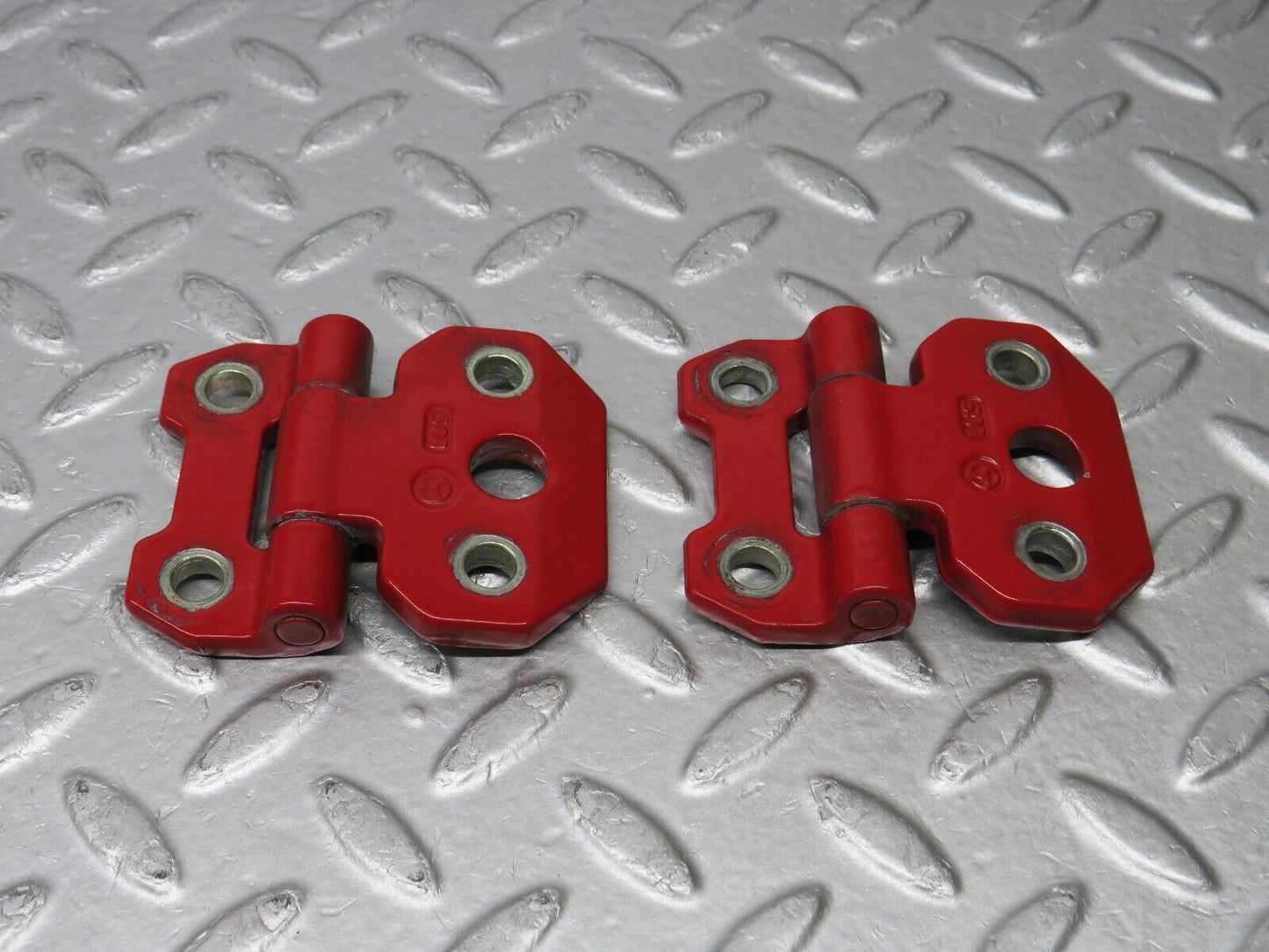 38800 Mercedes-Benz W201 190E 2.6L Door Hinge Right Side
