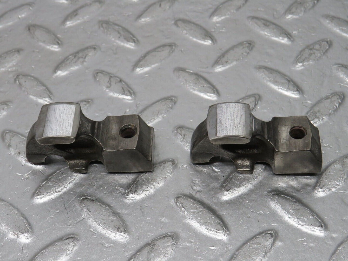 33007 Mercedes-Benz C107 R107 350 V8 Valve Rocker Arm With Spring & Tappet