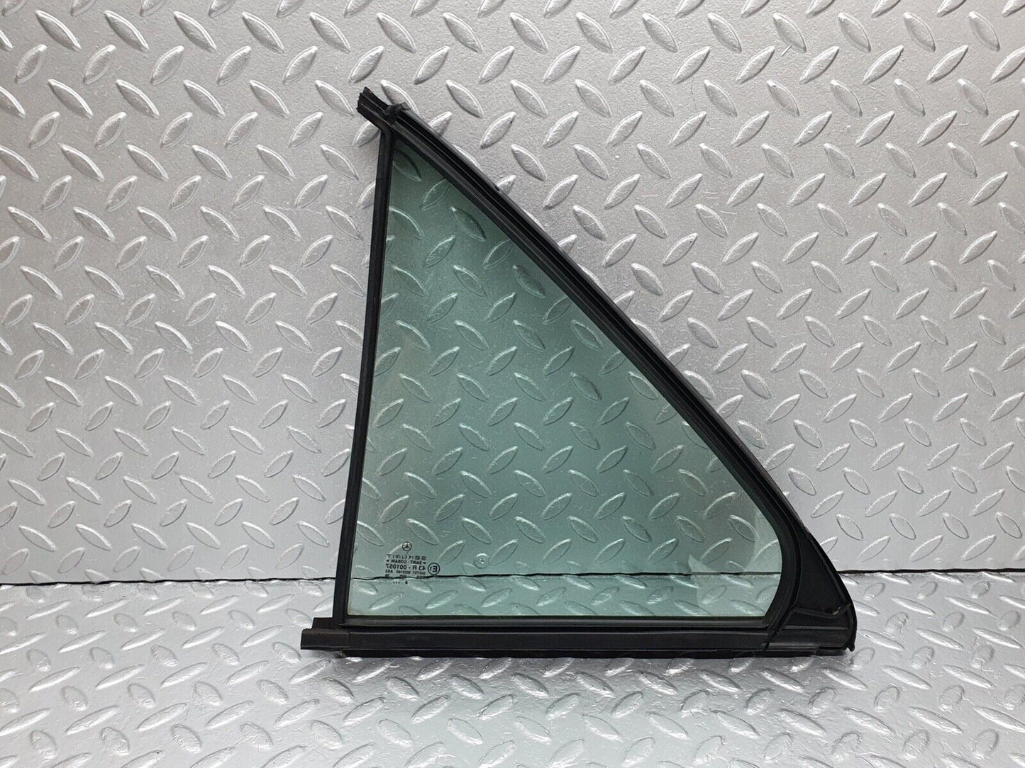 41996 Mercedes-Benz W202 C200 Rear Right Quarter Window Glass 2027350224