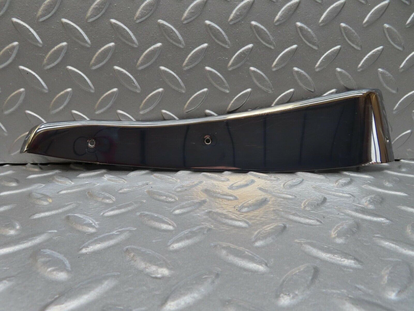 13983 Mercedes-Benz C107 280SLC Right Door Chrome Cover