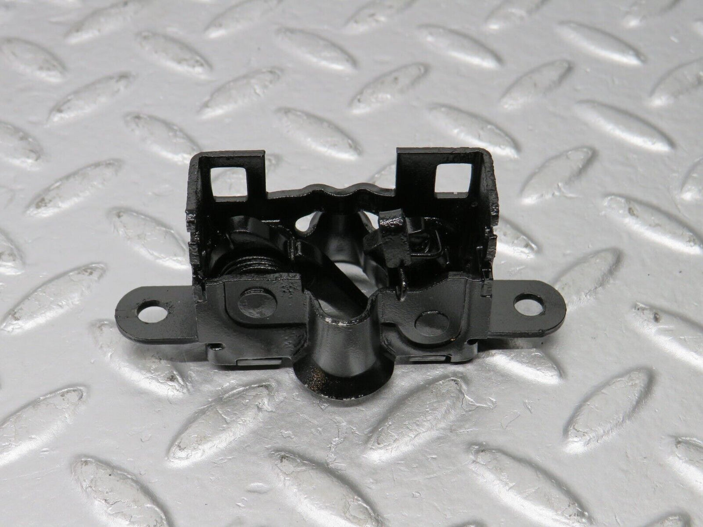 39596 Mercedes-Benz R129 320SL Coupe Bonnet Lock Latch