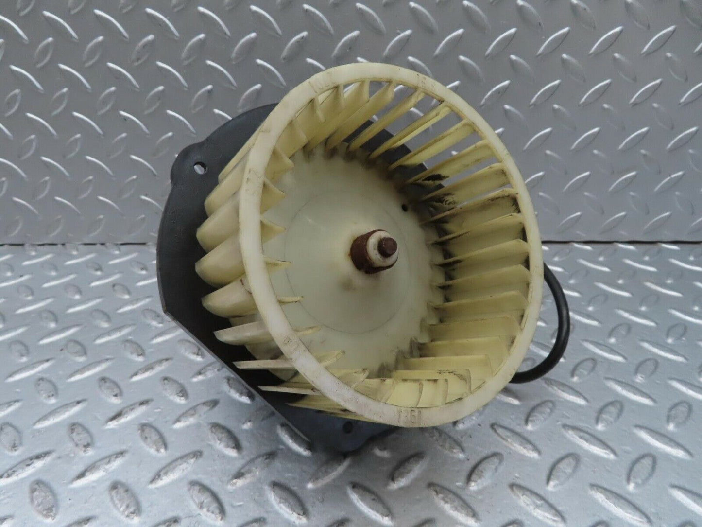 13681 Mercedes-Benz W123 200 Heater Blower Motor