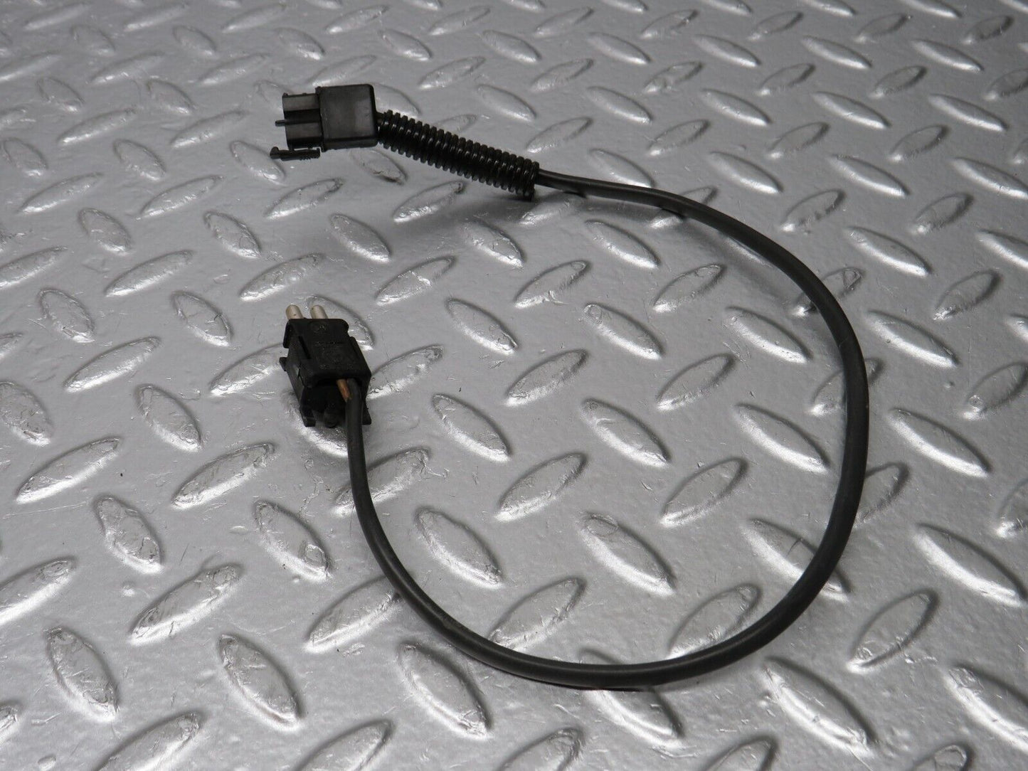 30921 Mercedes-Benz W201 190E Engine Cooling Fan Wire 2015403008