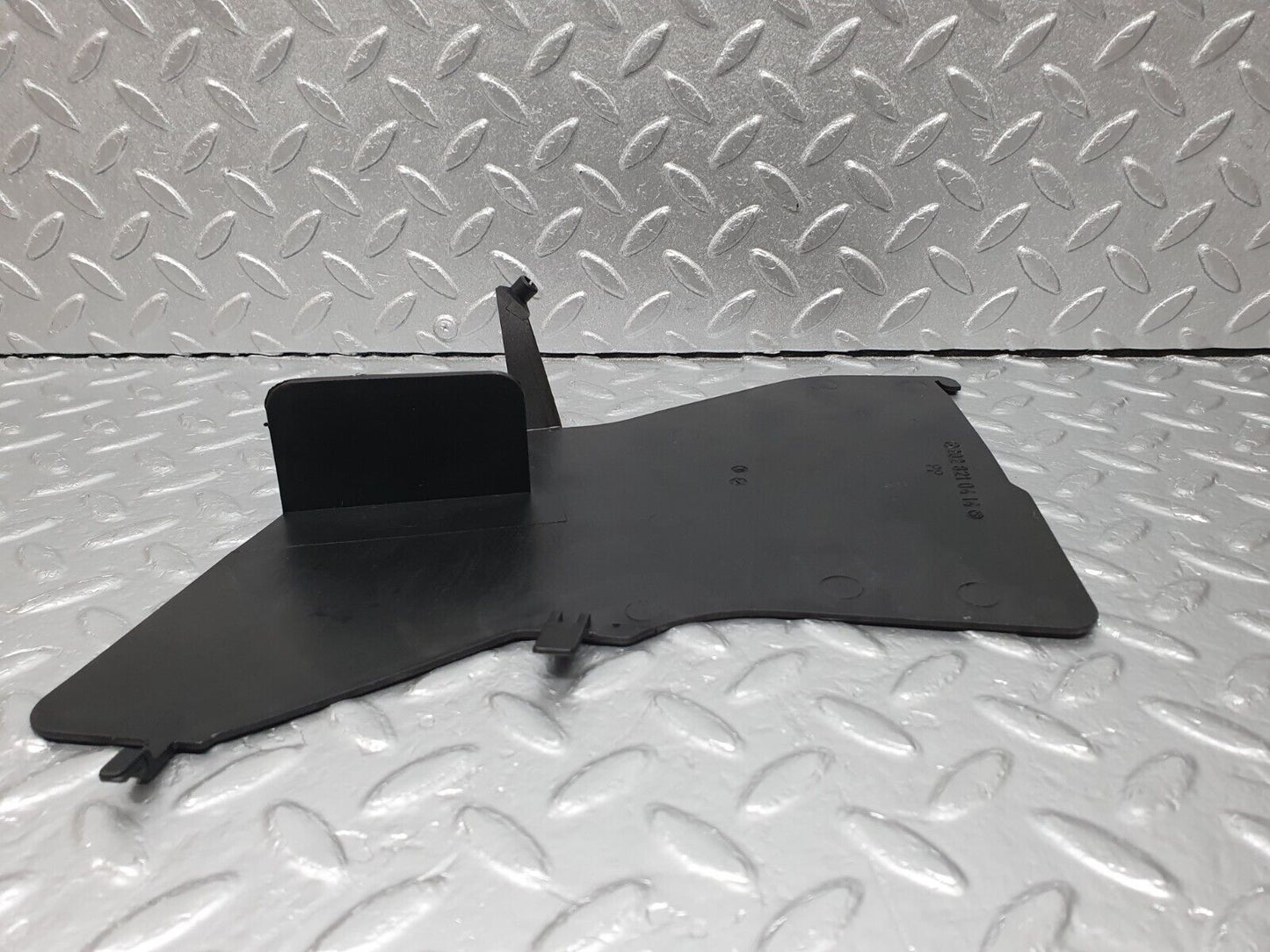 41957 Mercedes-Benz W202 C200 Boot Cable Cover 2028210414