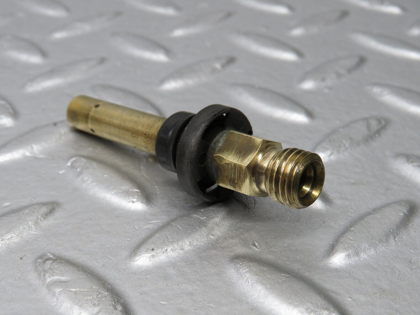 38905 Mercedes-Benz W201 190E 2.6L Fuel Injector Bosch 0000785623 0437502047