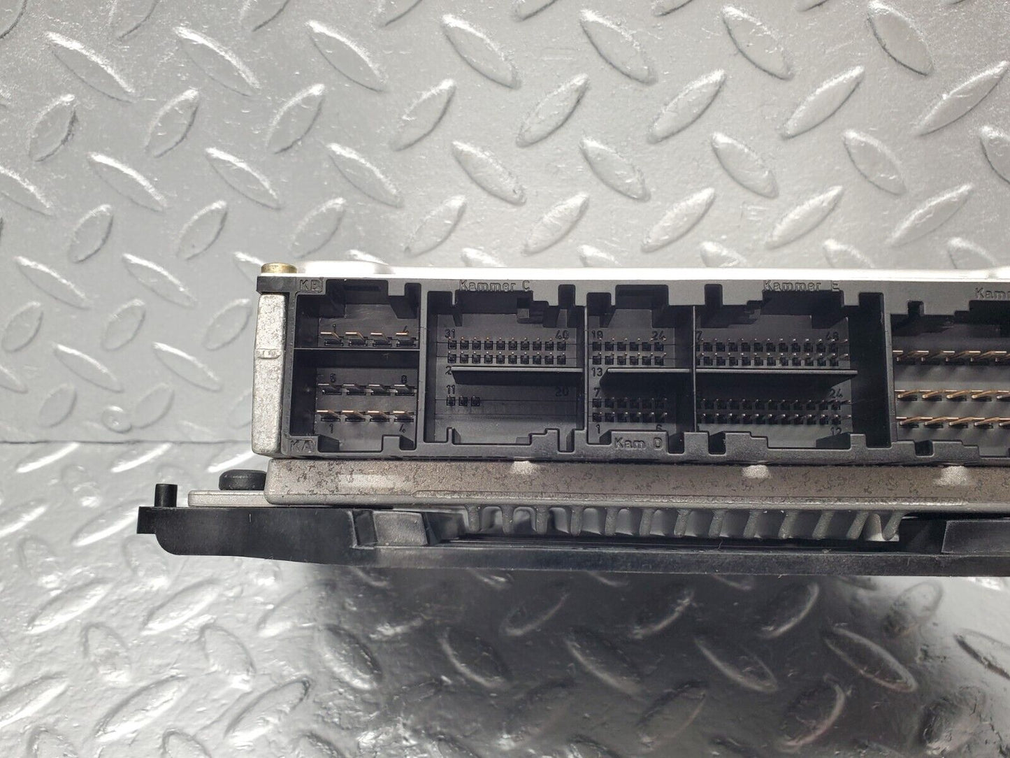 46821 Mercedes-Benz R129 320SL Coupe Engine Control Unit ECU 0265456532 0261206299