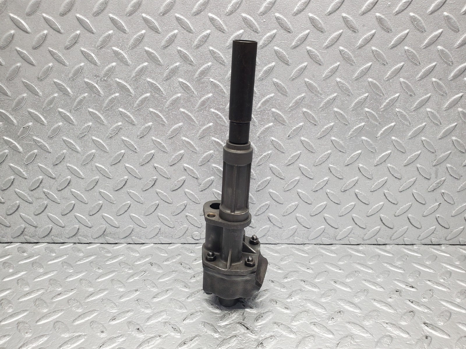 W112 oil pump used OEM