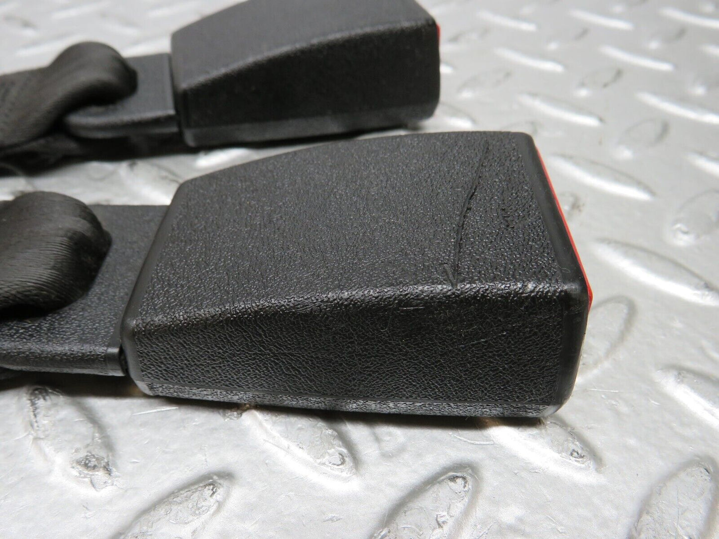 28636 Mercedes-Benz W123 280E Seat Belt Buckle Rear 1238607369