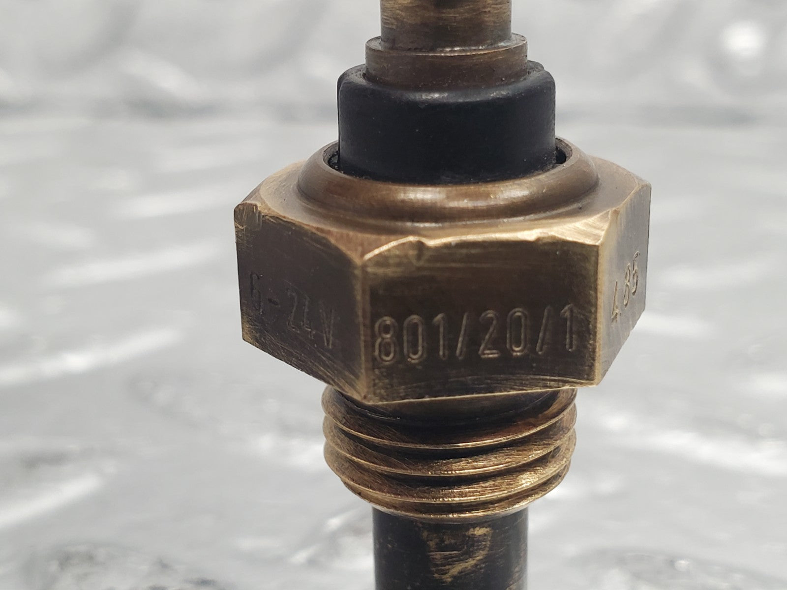 47058028