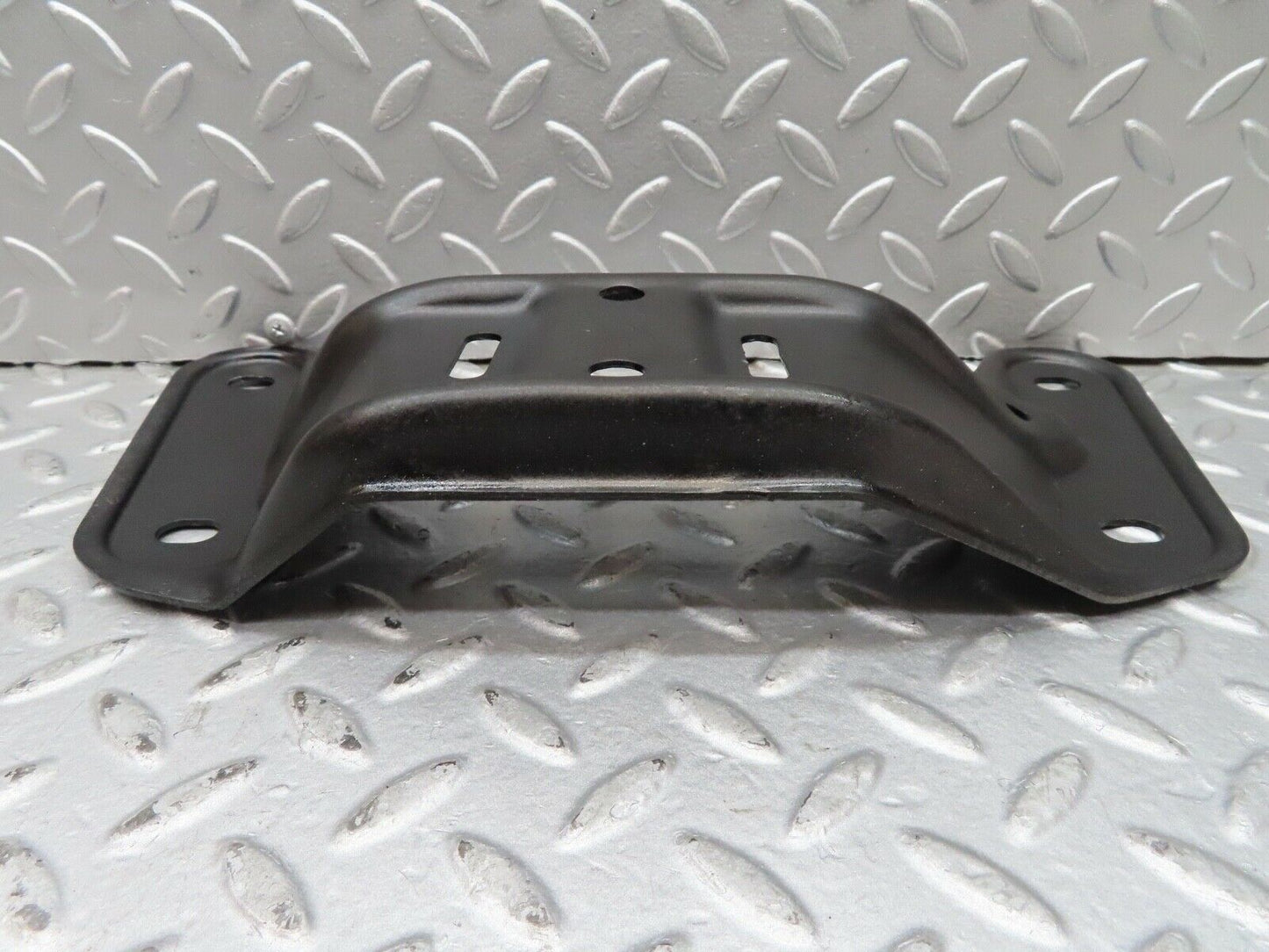 16828 Mercedes-Benz C123 280CE Coupe Gearbox Mount Bracket