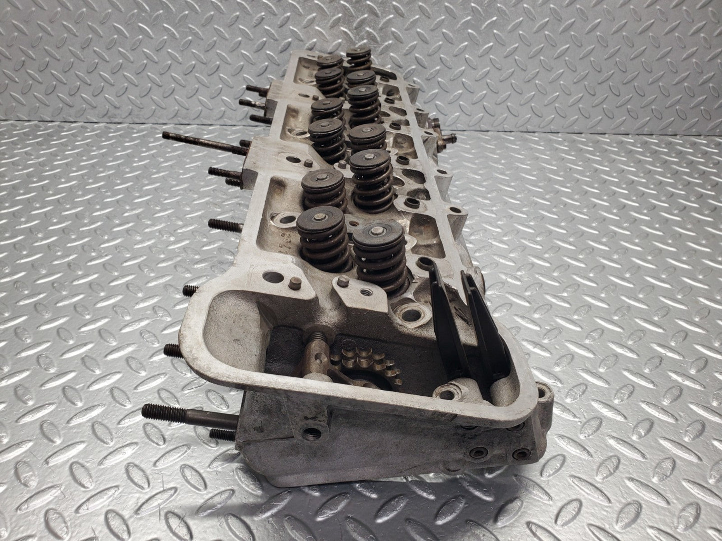 W112 cylinder head used OEM