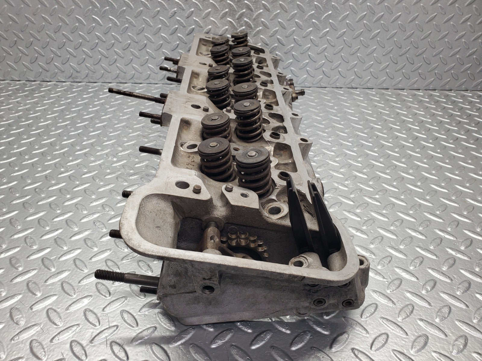 W112 cylinder head used OEM
