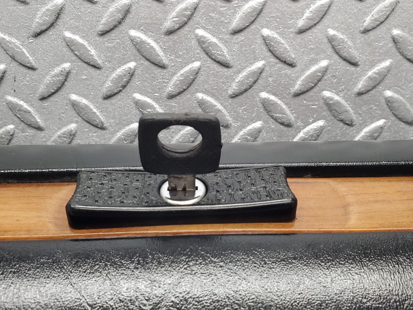 46501 Mercedes-Benz C123 280CE Coupe Glove Box Door With Key