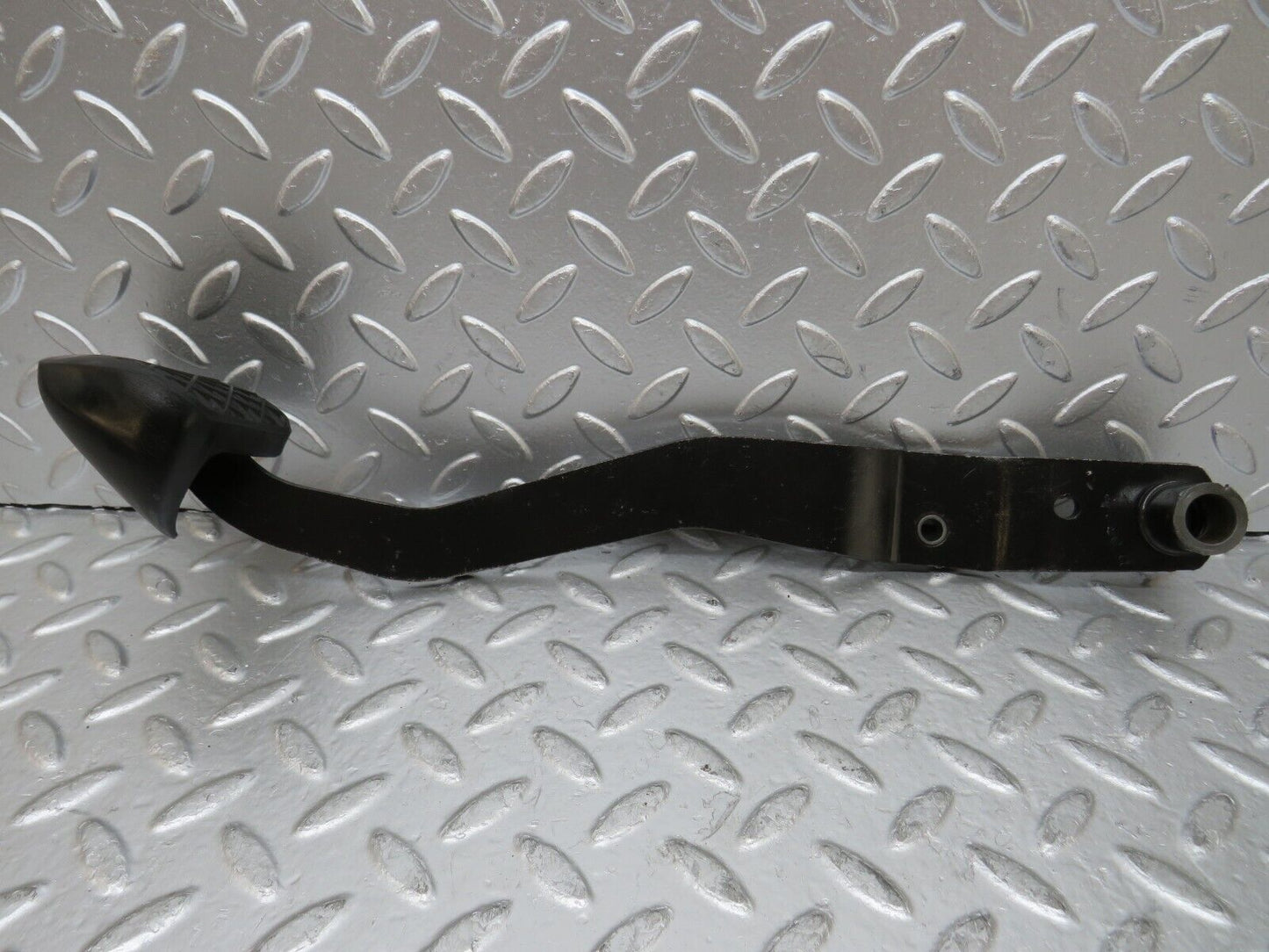 26786 Mercedes-Benz W123 240D Brake Pedal With Rubber