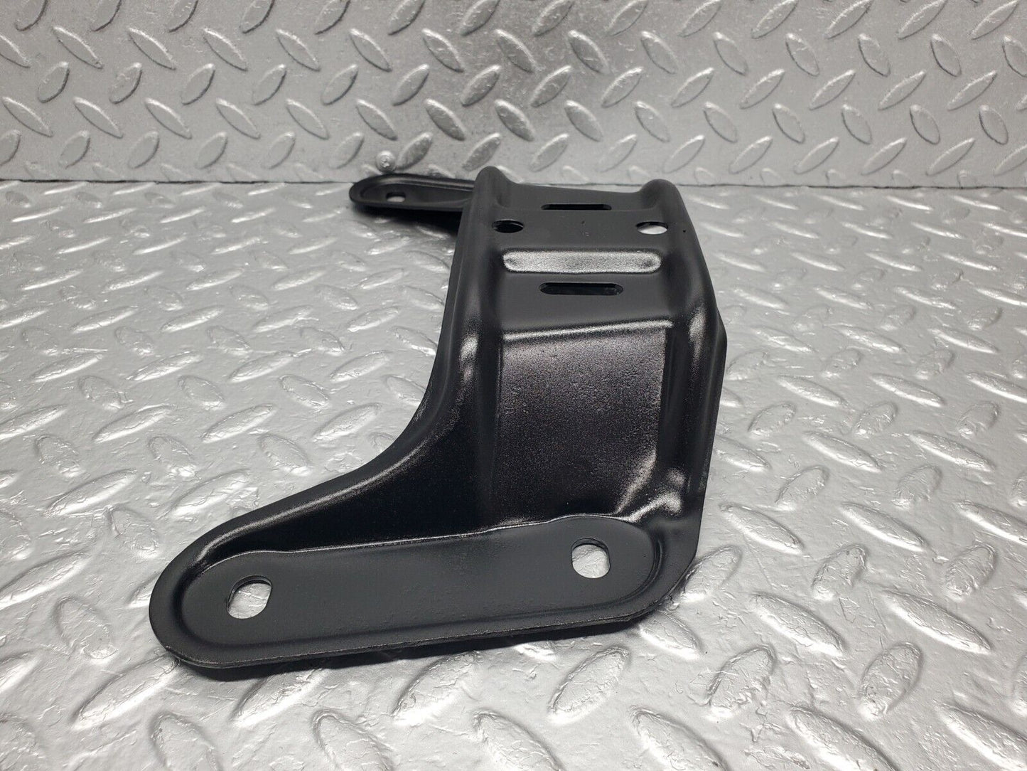 46393 Mercedes-Benz C123 280CE Coupe Gearbox Mount Bracket