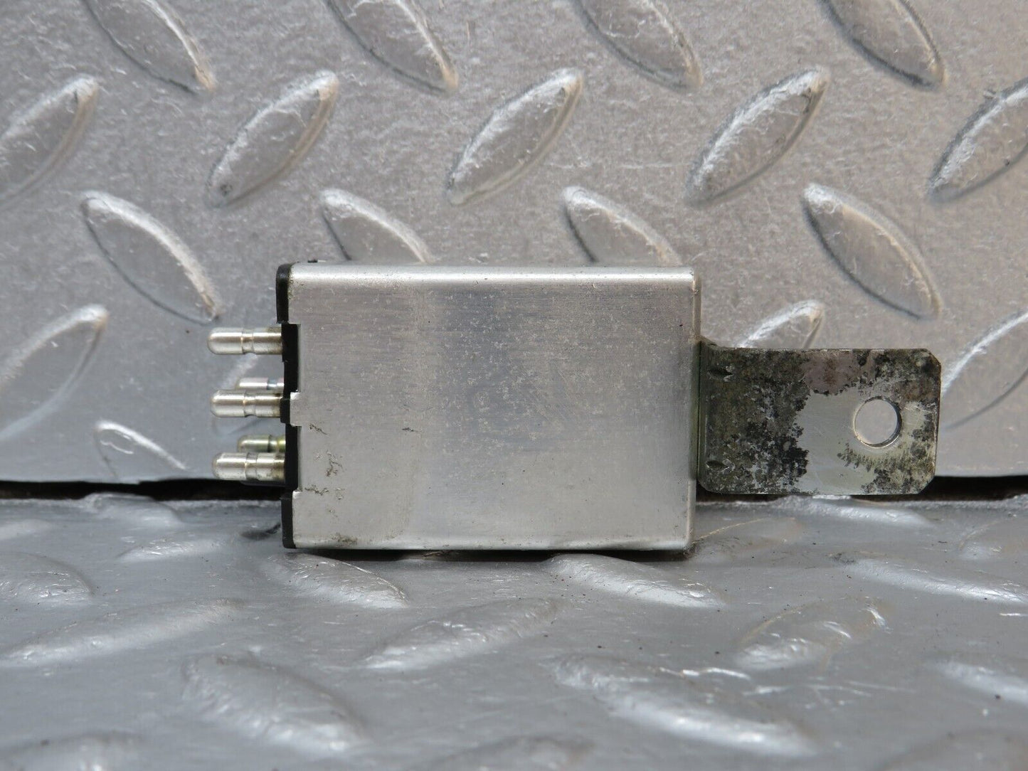39828 Mercedes-Benz R107 350SL Heated Window Relay 1078200110