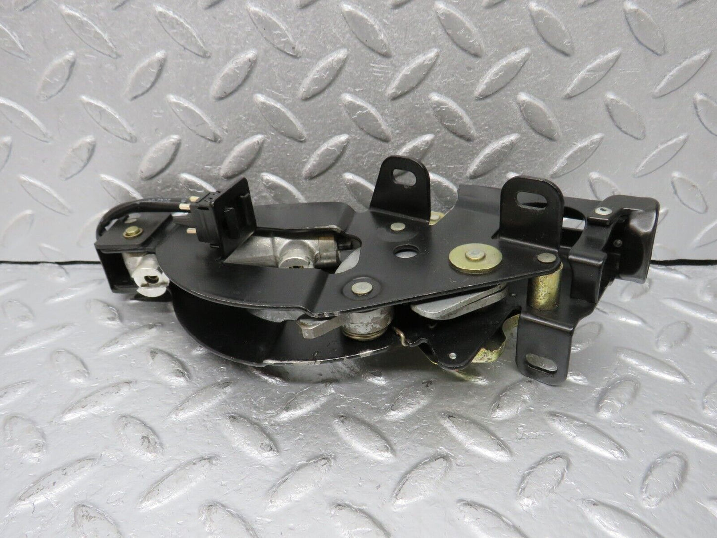 39614 Mercedes-Benz R129 320SL Coupe Rear Left Roof Lock Mechanism 1298001174