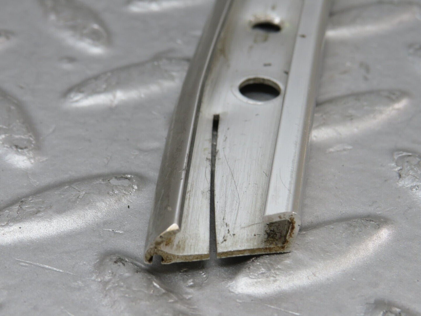 35613 Mercedes-Benz R107 280SL Hardtop B Pillar Chrome Trim Right Side