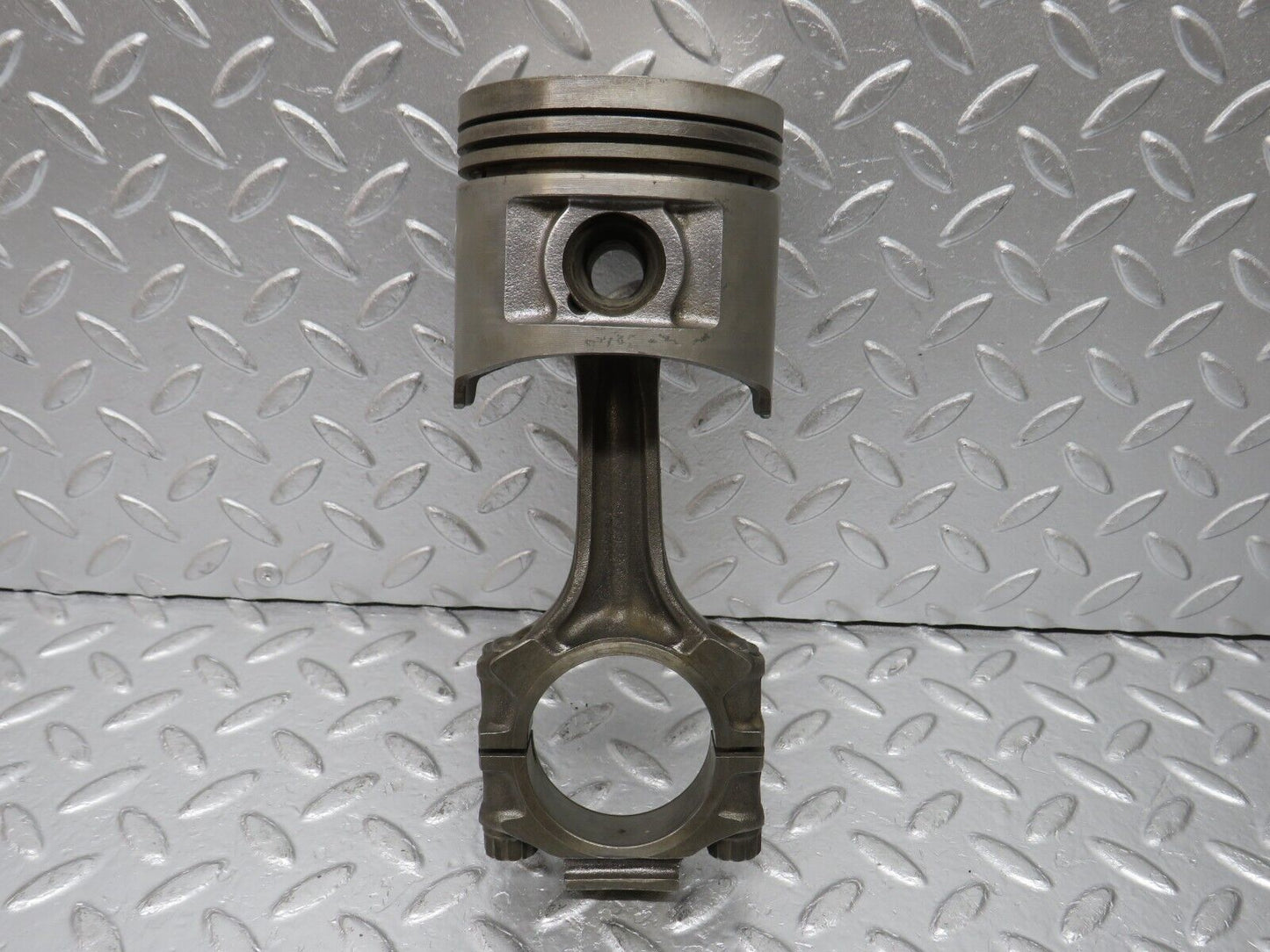 32771 Mercedes-Benz C107 R107 350 V8 Piston With Connecting Rod 92mm 11607