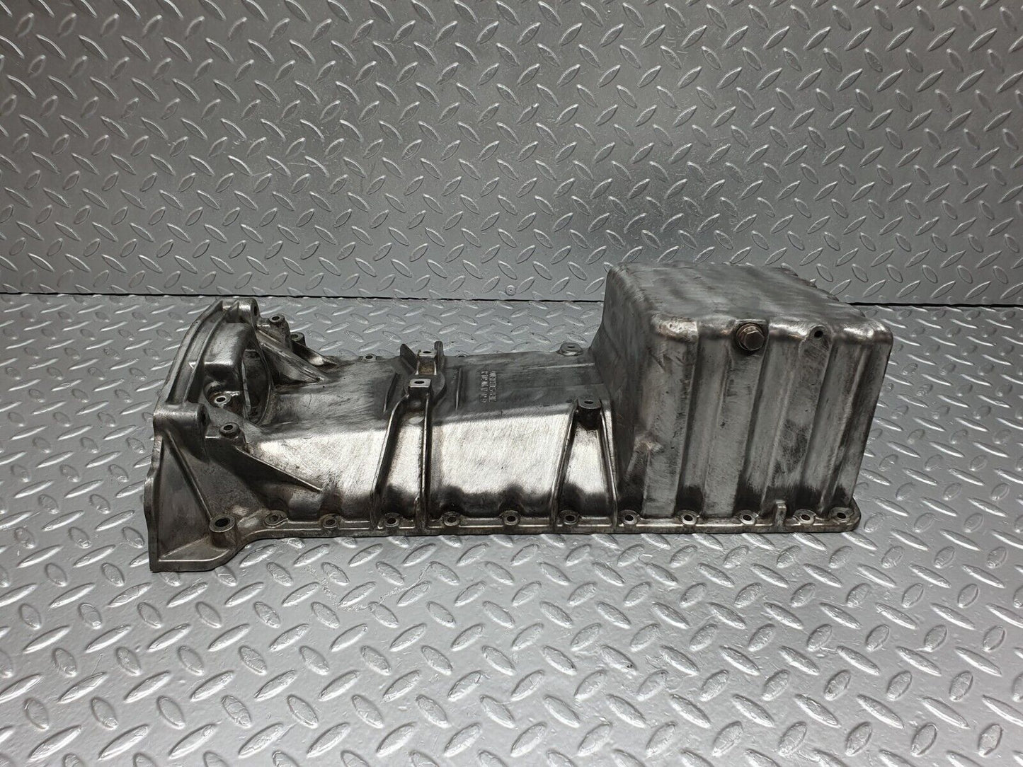43074 Mercedes-Benz W123 Oil Pan Oil Sump 1020141702