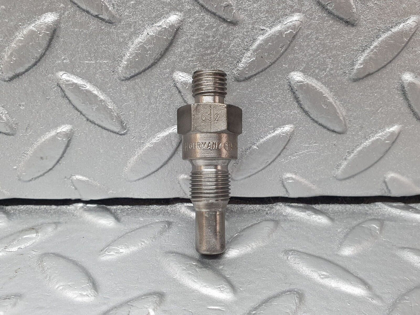 43366 Mercedes-Benz W108 280SE Fuel Injector Bosch DC8C45R2